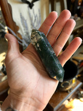 Load image into Gallery viewer, Moss Agate With Druzy Generator