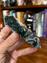 Load image into Gallery viewer, Moss Agate With Druzy Generator