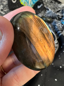 Sunset Labradorite Palm Stone 🌈⚡️