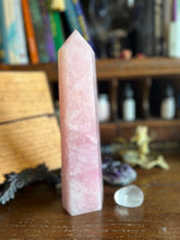 Load image into Gallery viewer, Rose Quartz Tower 1.6 kg