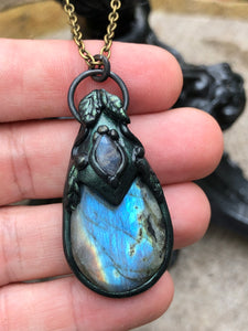 Look Deeper Labradorite Pendant