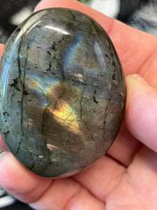 Shape Shifter Labradorite Palm Stone 🌈⚡️