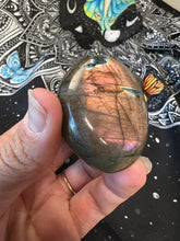 Load image into Gallery viewer, Shape Shifter Labradorite Palm Stone 🌈⚡️