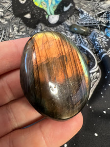 Sunset Labradorite Palm Stone 🌈⚡️