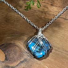 Load image into Gallery viewer, Blue Dream Labradorite Wrapped Necklace