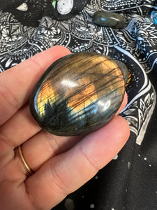 Sunset Labradorite Palm Stone 🌈⚡️