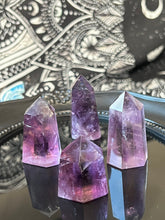 Load image into Gallery viewer, Small Amethyst Tower