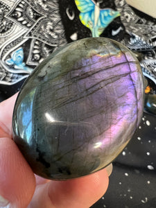 Mermaid Labradorite Palm Stone 🌈⚡️